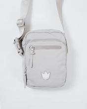 Carregar imagem no visualizador da galeria, Kingz Side Bag- Cream
