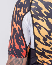 Lade das Bild in den Galerie-Viewer, Rashguard Kingz Flame
