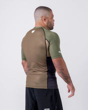 Lade das Bild in den Galerie-Viewer, Rashguard Kingz Terra
