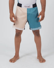 Lade das Bild in den Galerie-Viewer, Flow Performance Series Shorts - Tan
