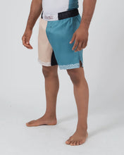 Lade das Bild in den Galerie-Viewer, Flow Performance Series Shorts - Tan
