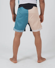 Lade das Bild in den Galerie-Viewer, Flow Performance Series Shorts - Tan
