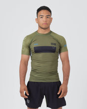 Cargar imagen en el visor de la galería, Trooper Rashguard
