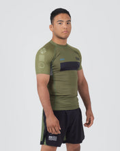 Cargar imagen en el visor de la galería, Trooper Rashguard
