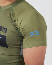 Cargar imagen en el visor de la galería, Trooper Rashguard
