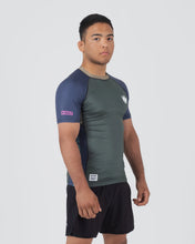 Lade das Bild in den Galerie-Viewer, Draft Rashguard
