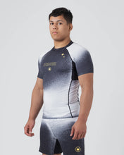 Lade das Bild in den Galerie-Viewer, Galaxy Rashguard
