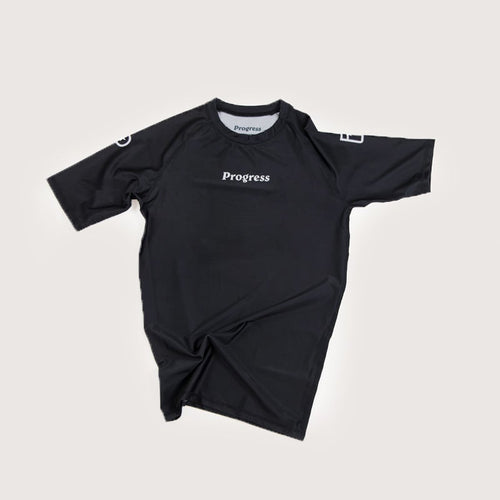 Progress Academy Rashguard- curto-Manga- Black